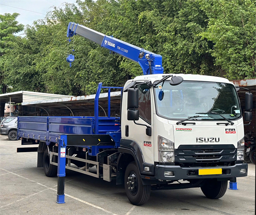 Xe Cẩu Isuzu 5 Tấn FRR90QE5 Euro 5 Gắn Cẩu Tadano 3 Tấn Thùng 6m6